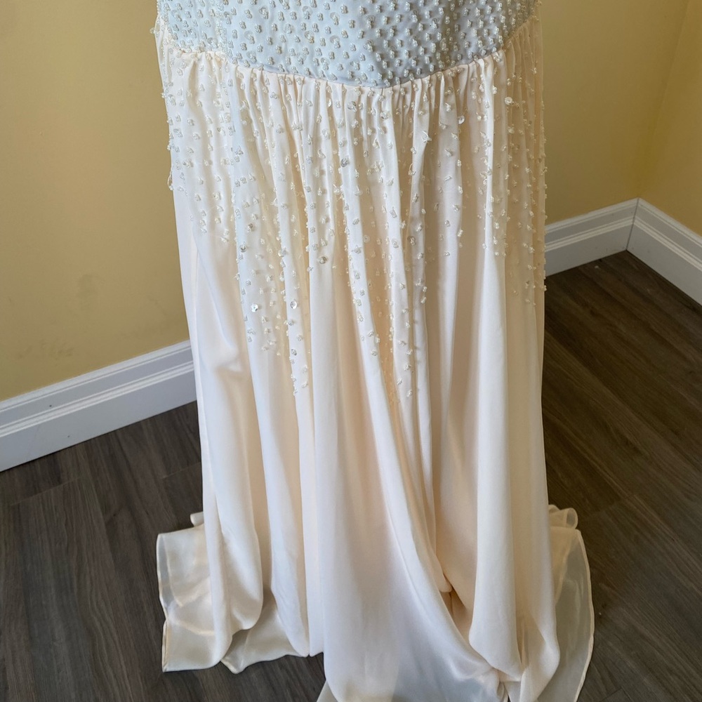 Strapless Ruffle Corset Top Wedding Dress - XS - Picture 6 of 15